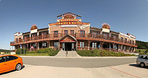 front elevation + panoramic view